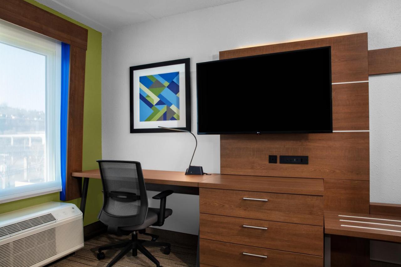 Holiday Inn Express Charleston-Civic Center By Ihg Esterno foto