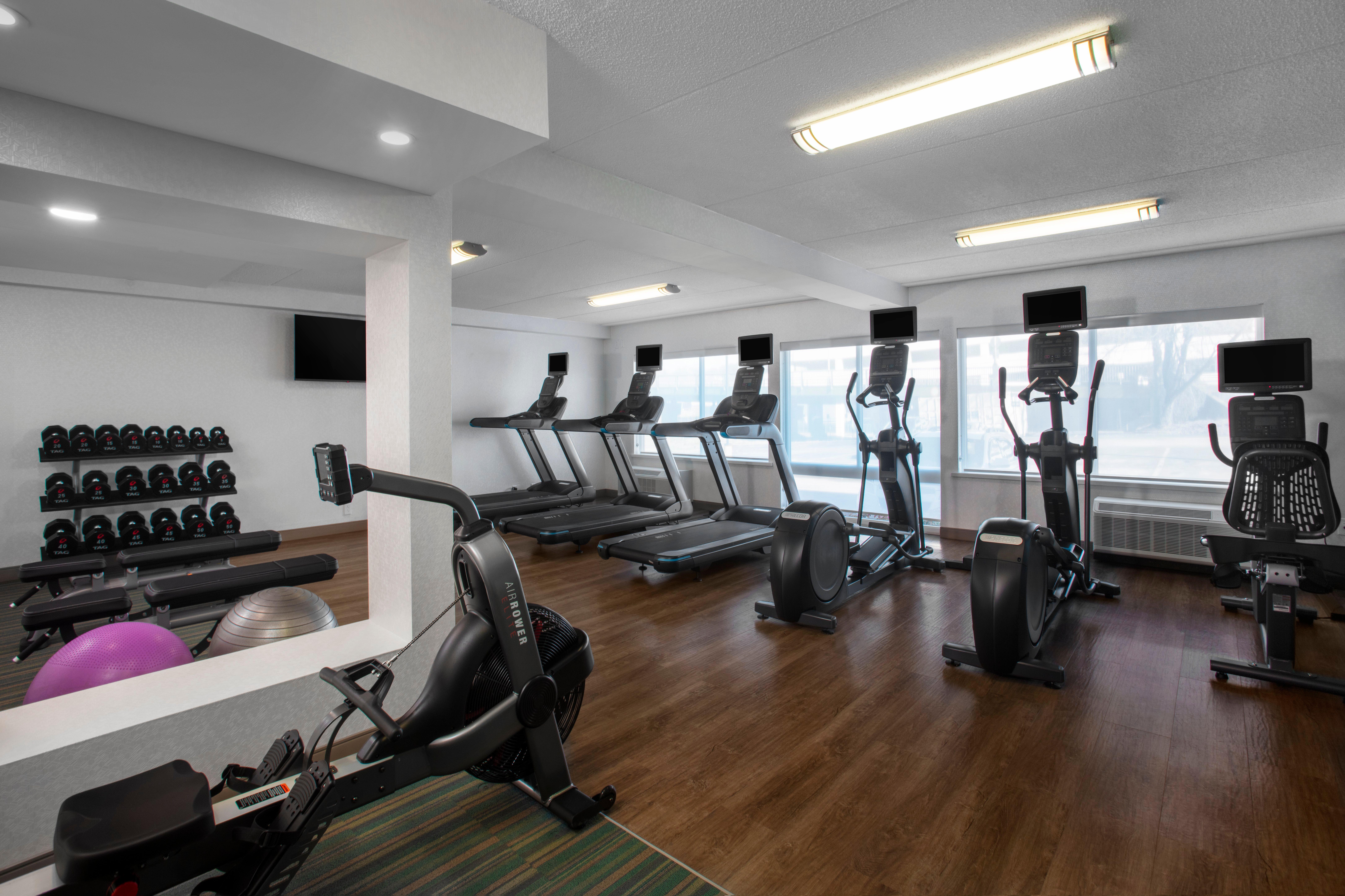 Holiday Inn Express Charleston-Civic Center By Ihg Esterno foto