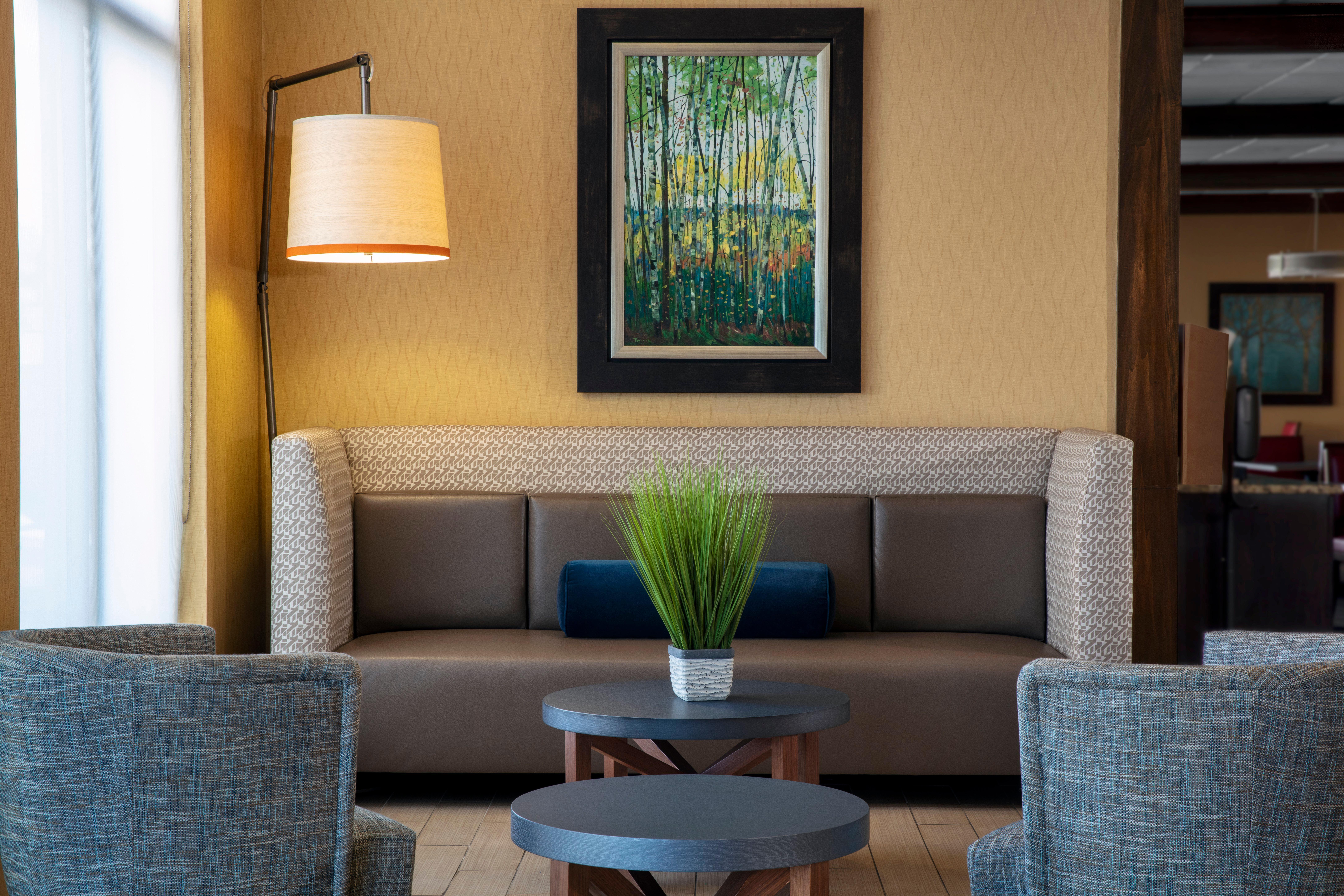 Holiday Inn Express Charleston-Civic Center By Ihg Esterno foto